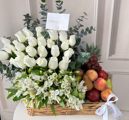 Canasta flores y fruta
