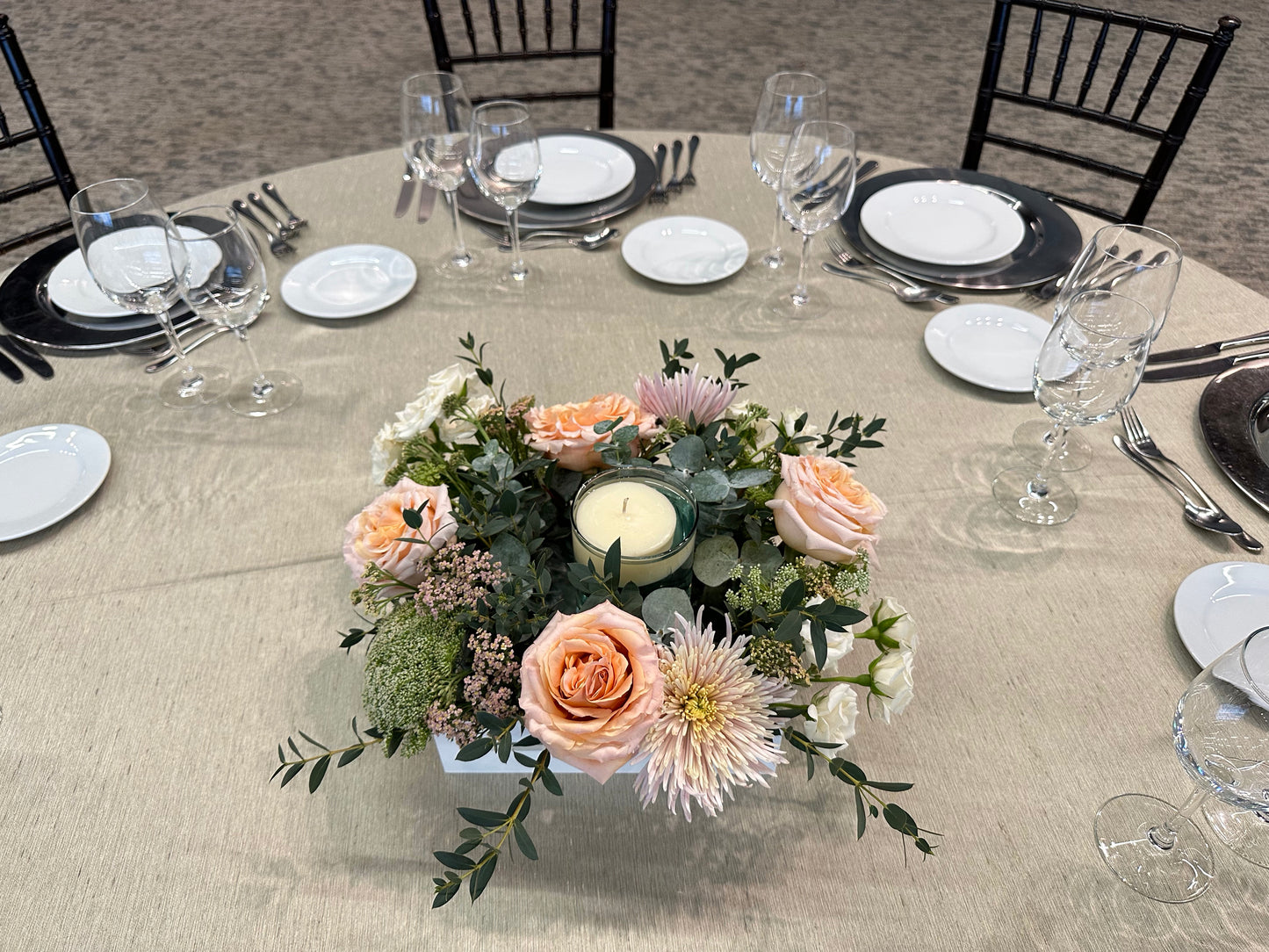 Centro de mesa con vela flotante