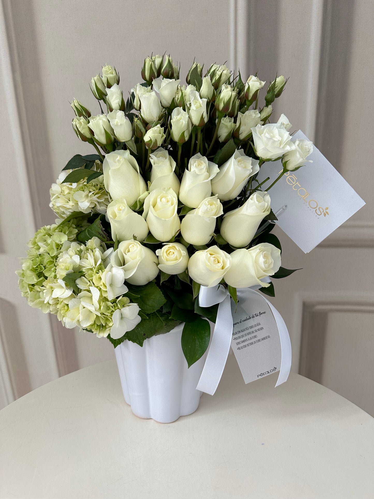Arreglo floral luz blanco
